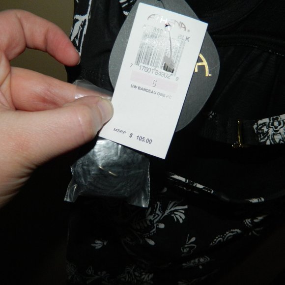 Athena One Piece Swimsuit Black/White Geometric Size 6 (GG-9) - Picture 4 of 4